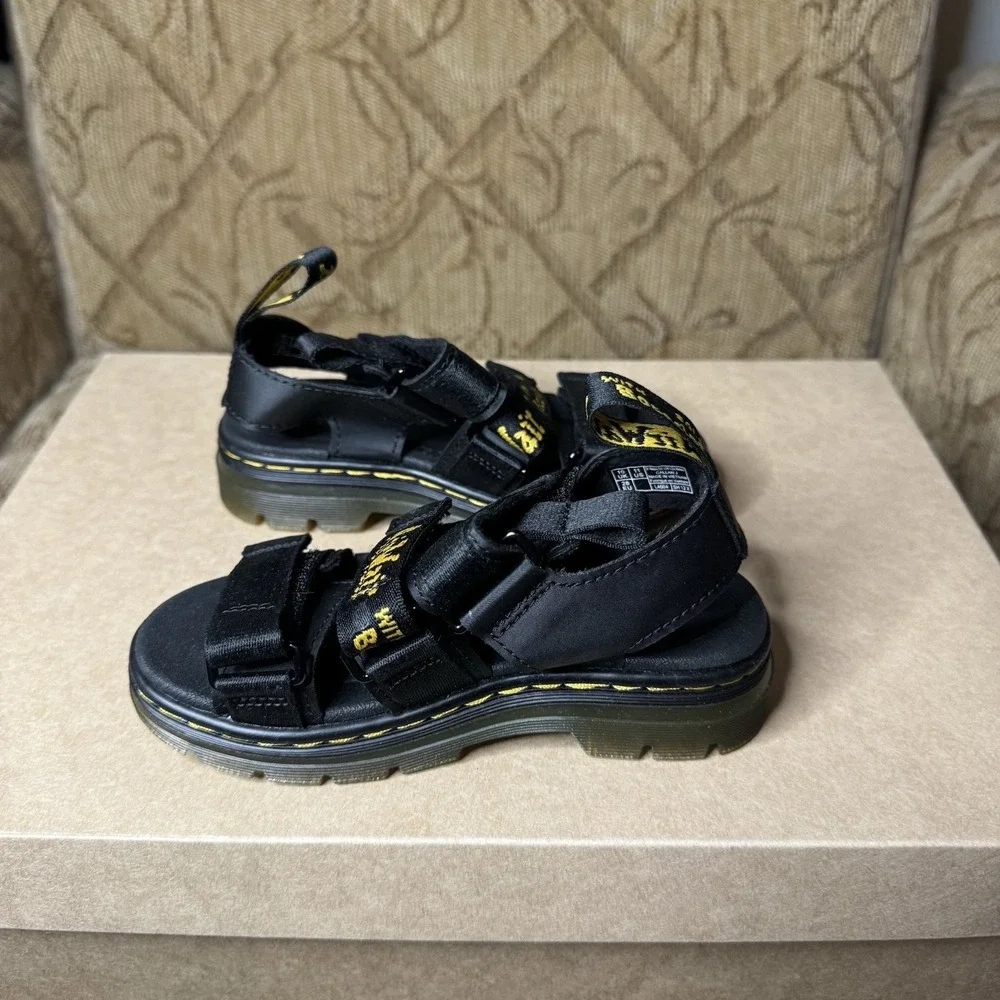 Dr Martens  Kids Callan J Black‎ Leather Sandals sizes US 11 Kids AirWair